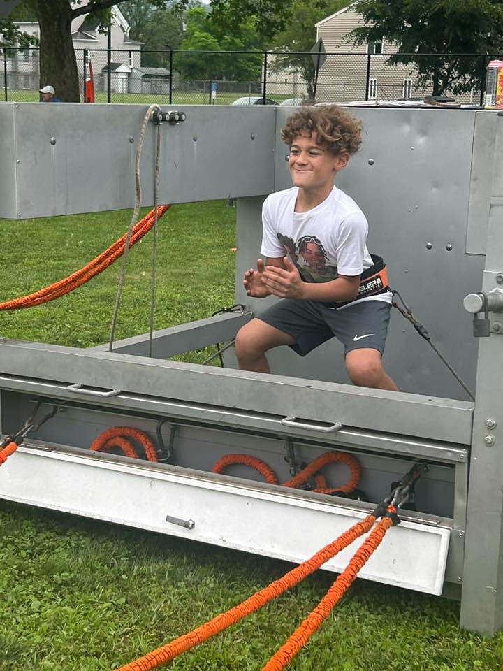 No photo description available.